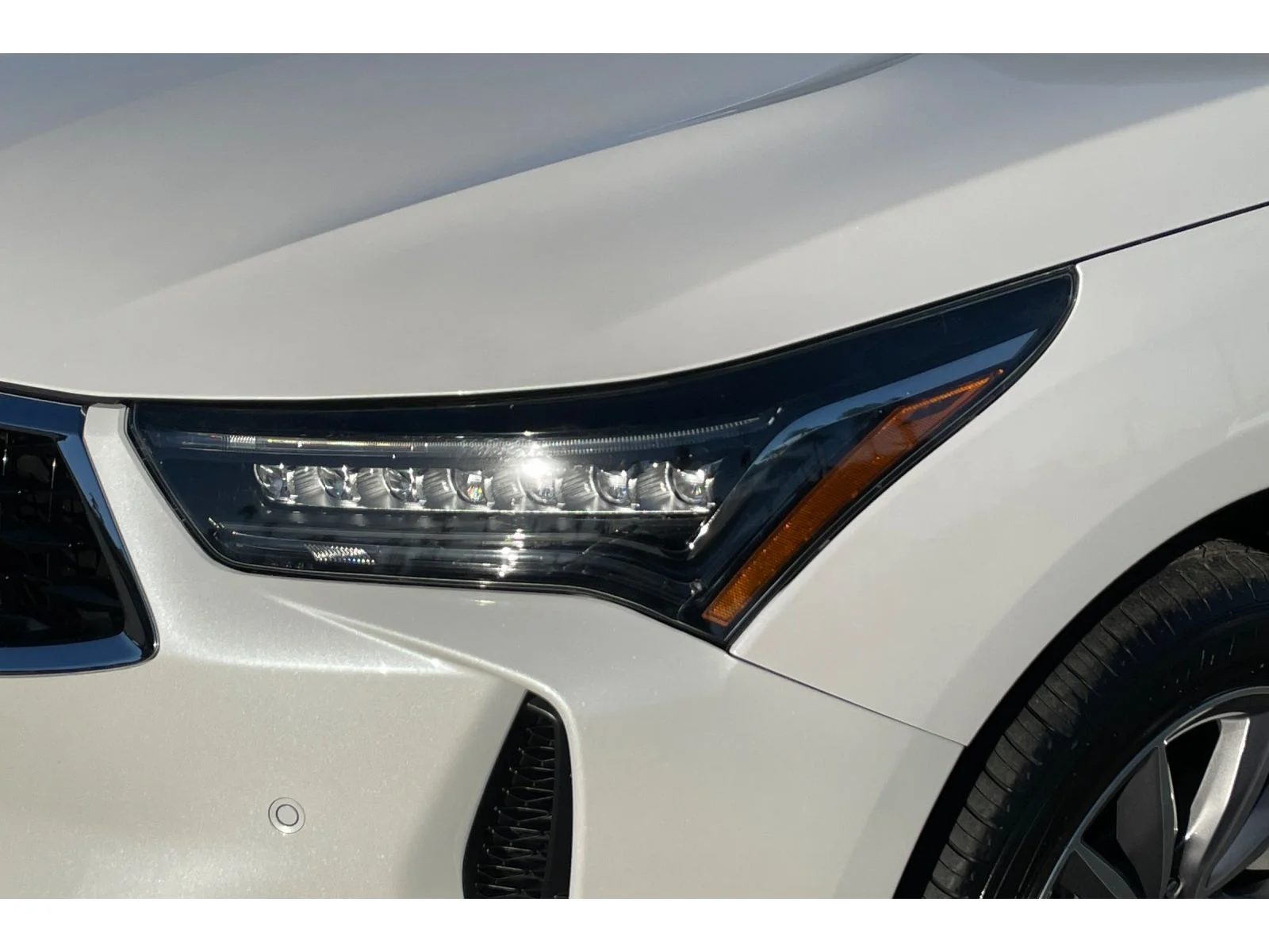 Used 2023 Platinum White Pearl Acura w/Technology Package image 46