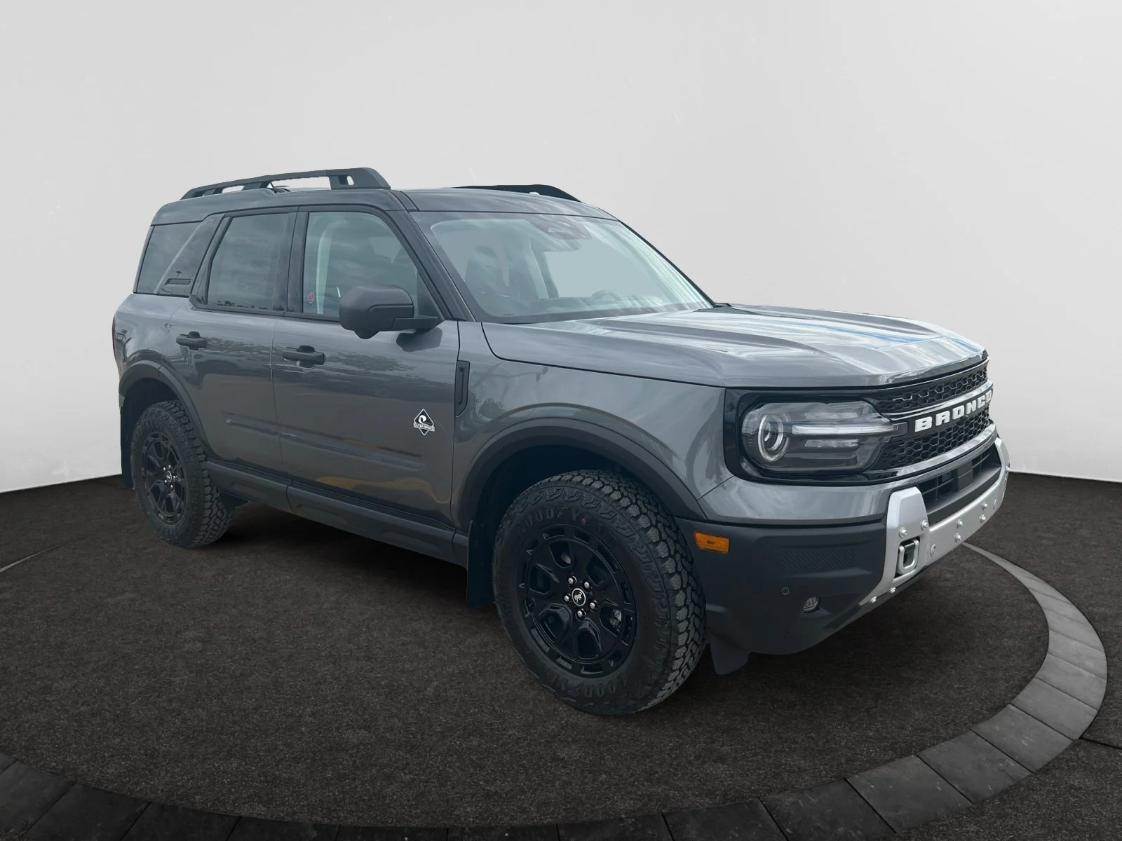 New 2026 Carbonized Grey Metallic Ford Outer Banks image 7