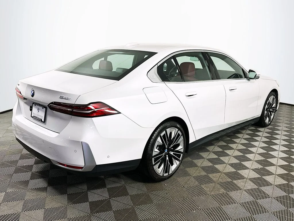 Used 2026 White Metallic BMW 540i xDrive image 5