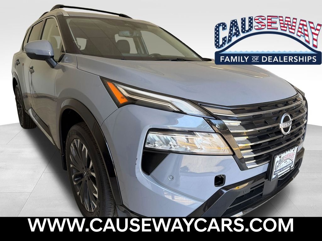 Used 2025 Gray Nissan Platinum image 1