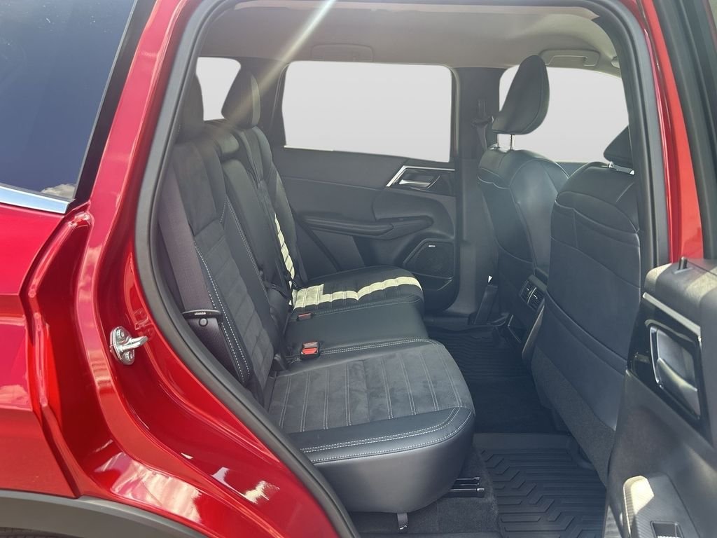 2026 Mitsubishi Outlander SE - Photo 17