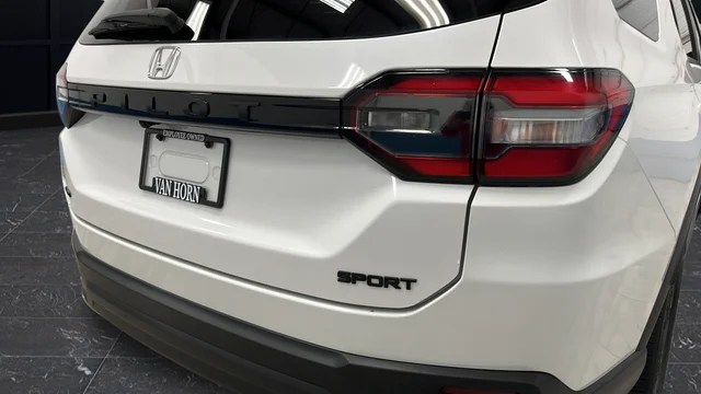 Used 2023 Platinum White Pearl Honda Sport image 35