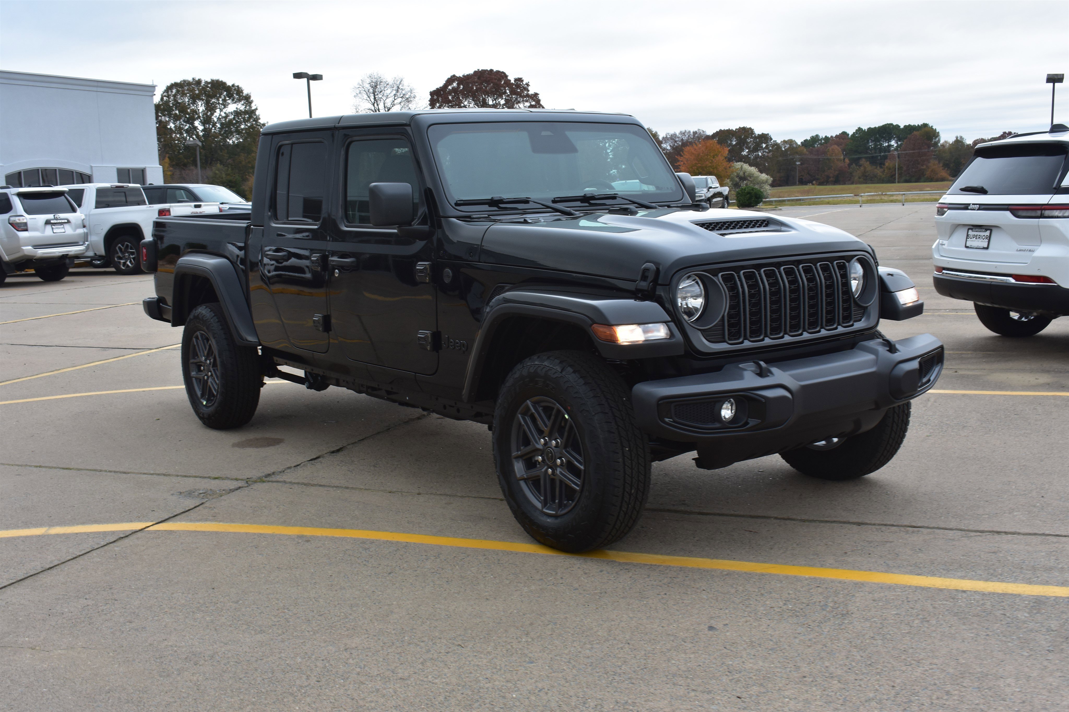 New 2026 Black Clear-Coat Exterior Paint Jeep Sport S image 3