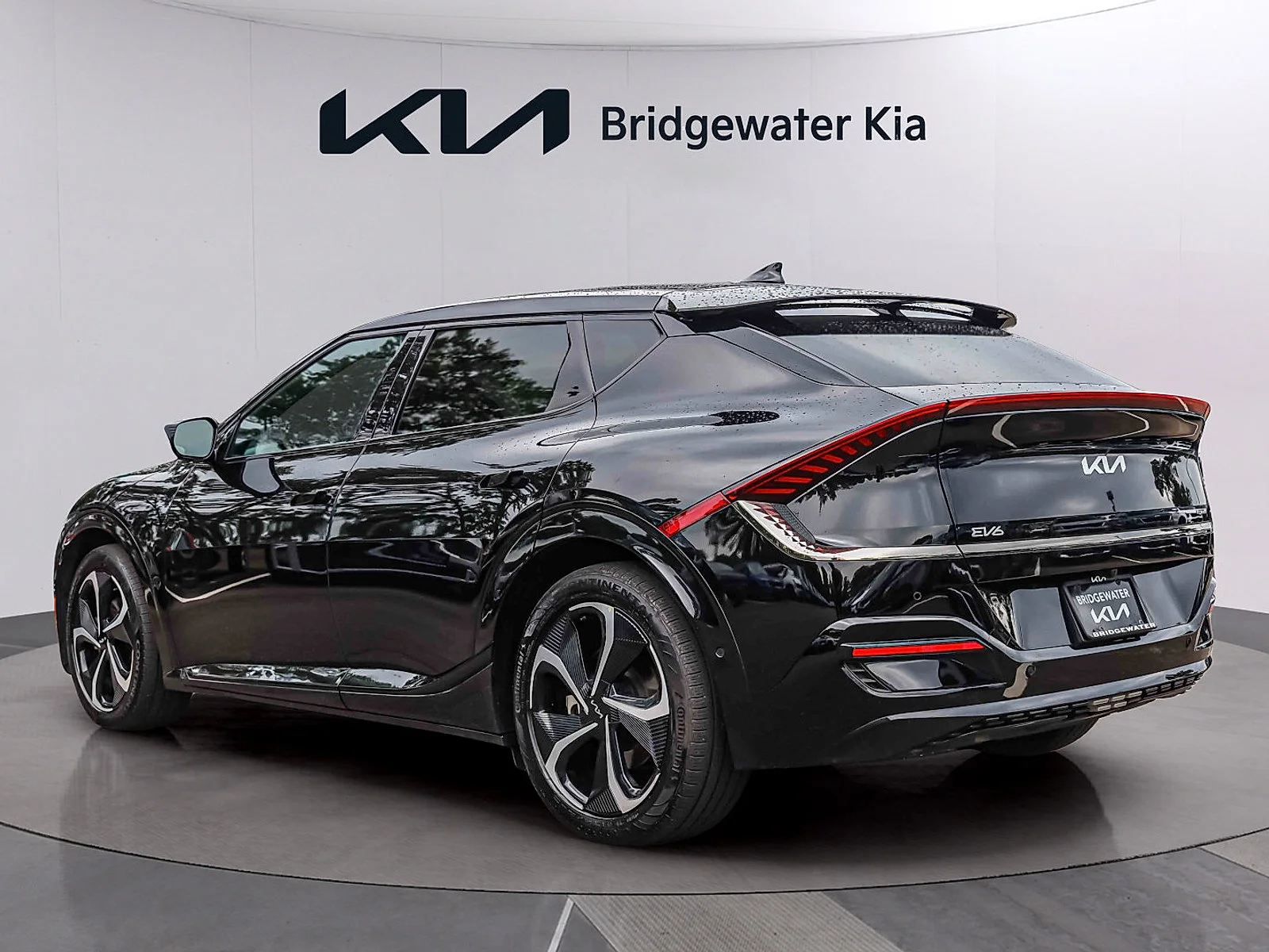 Certified Used 2024 Aurora Black Pearl Kia GT-Line image 4