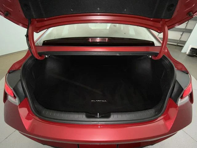 Used 2023 Red Hyundai SEL image 22