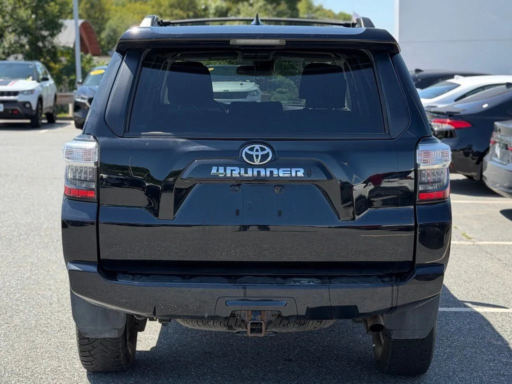 Used 2022 Black Toyota SR5 image 3