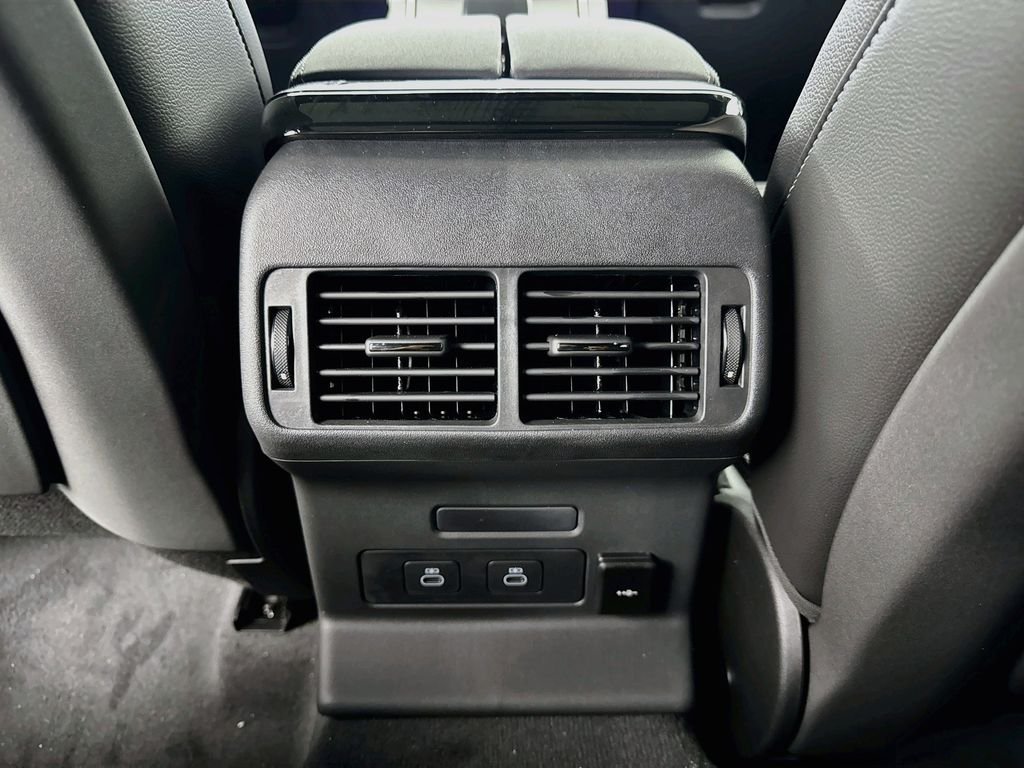 New 2026 Charente Grey Land Rover Belgravia Edition image 26