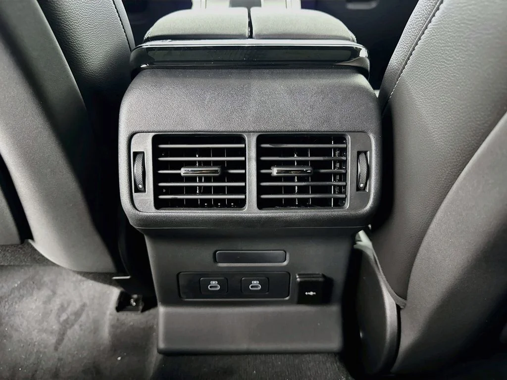 New 2026 Charente Grey Land Rover Belgravia Edition image 26