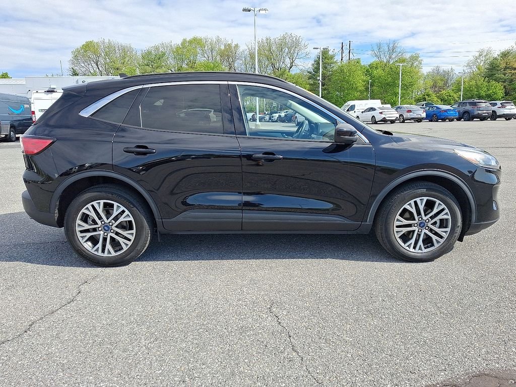Used 2022 Black Ford SEL image 8
