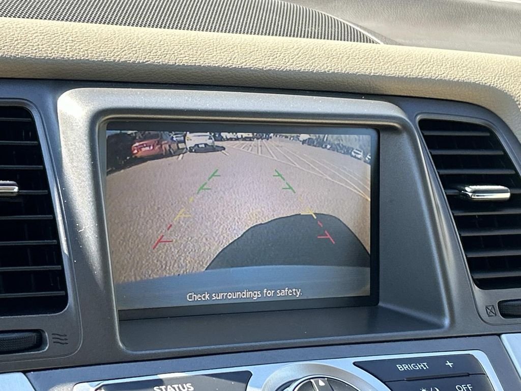 Used 2014 White Nissan SV image 33