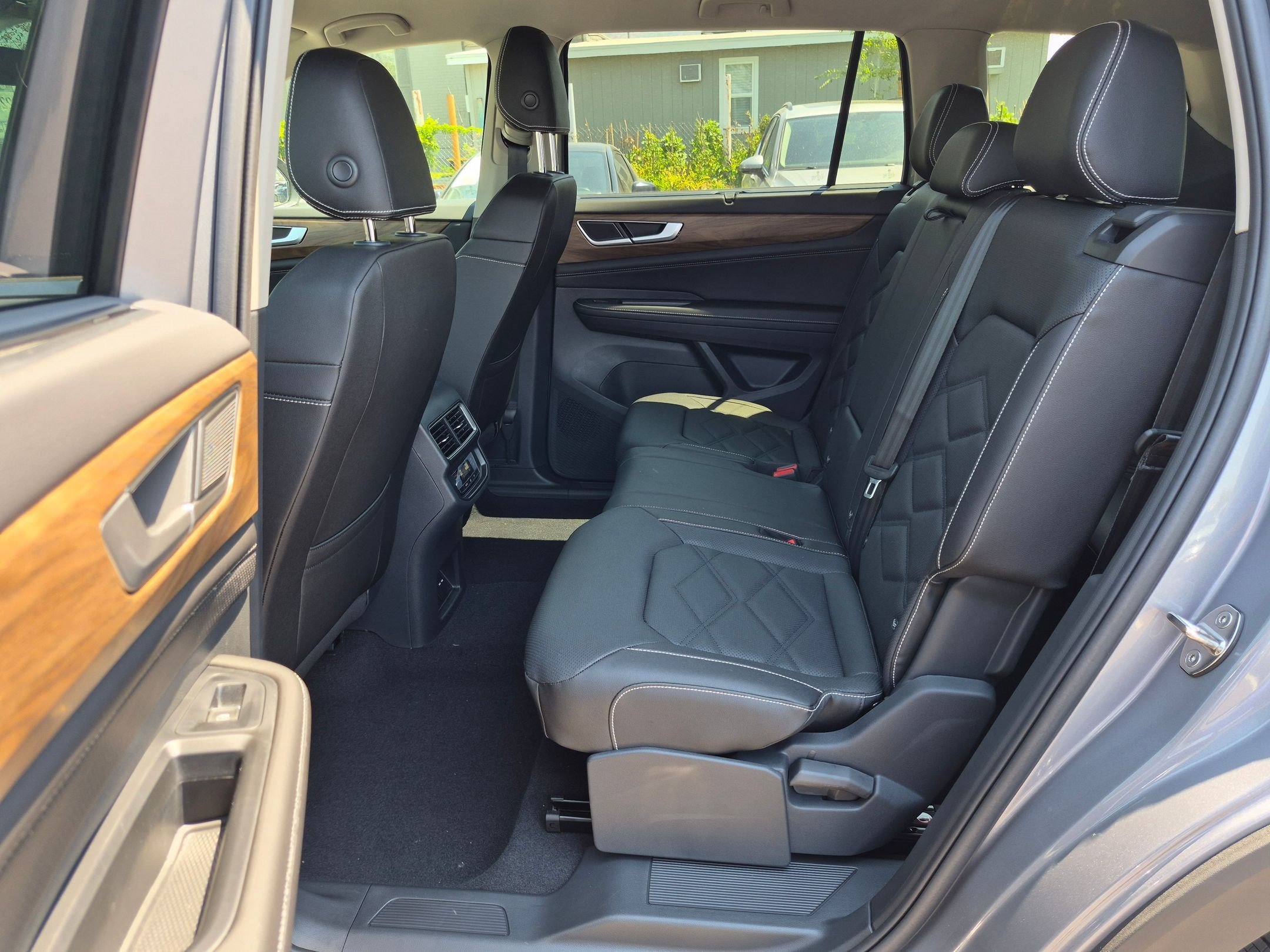 New 2026 Silver Mist Metallic Volkswagen 2.0T SE w/Technology image 14