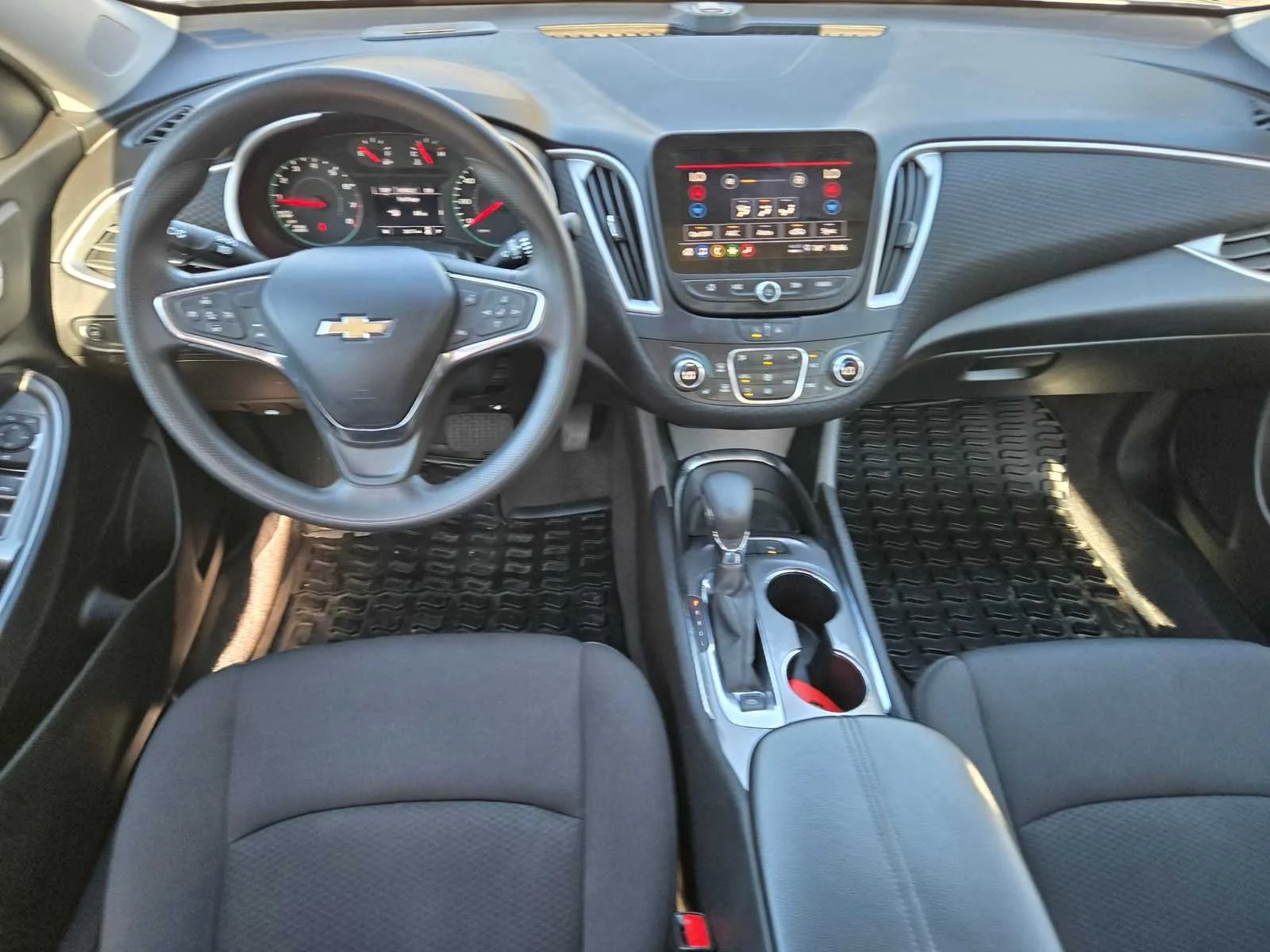 Used 2024 Sterling Gray Metallic Chevrolet 1LT image 9