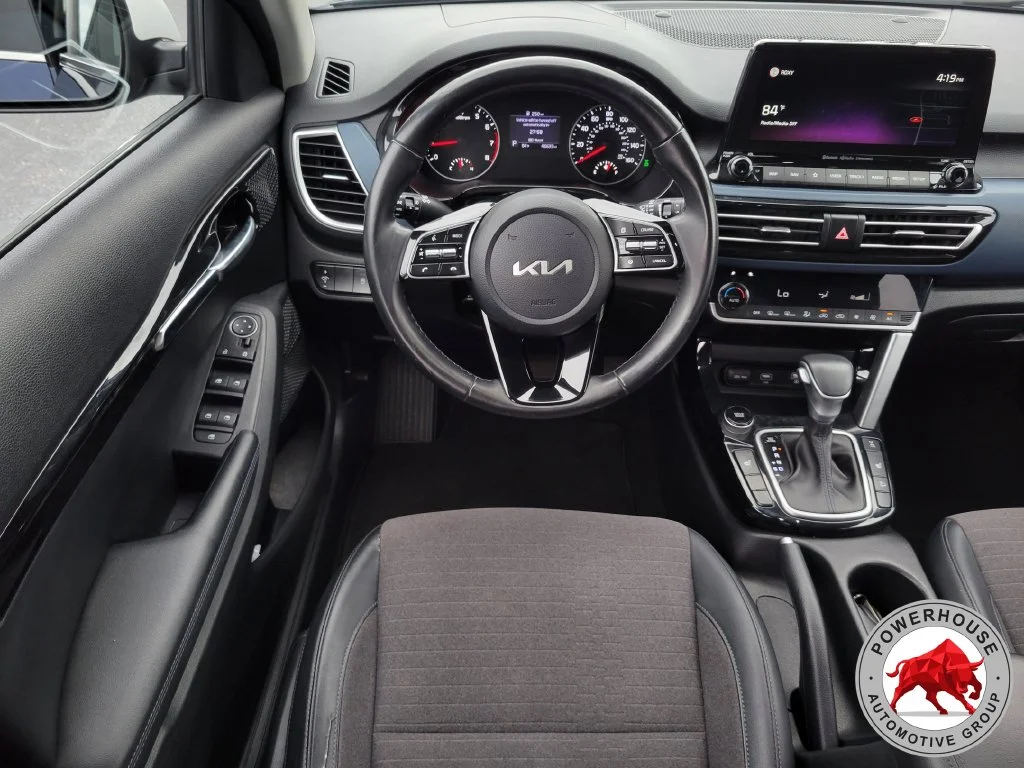 Used 2022 Blue Kia S image 18