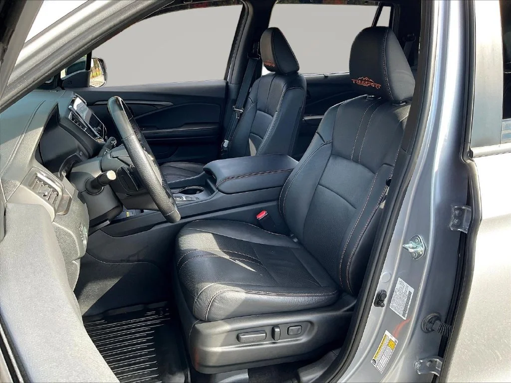 Used 2024 Lunar Silver Metallic Honda TrailSport image 22