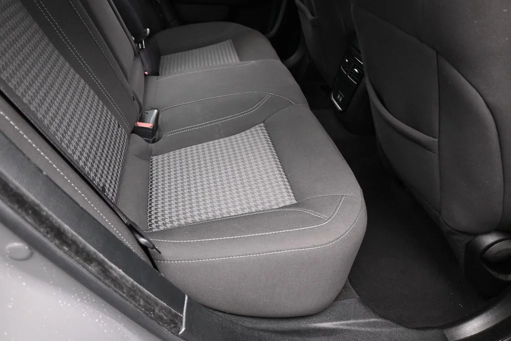 Used 2023 Destroyer Gray Clearcoat Dodge SXT image 39
