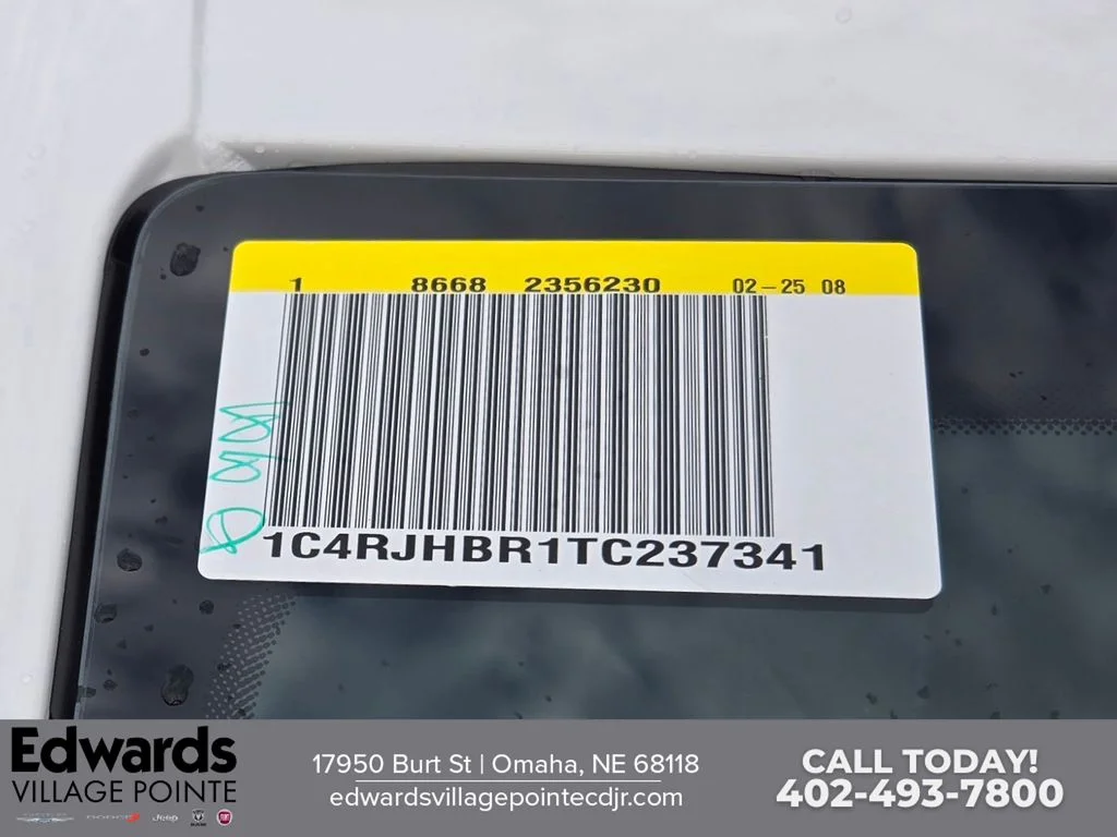 New 2026 White/off-white Jeep Limited image 31