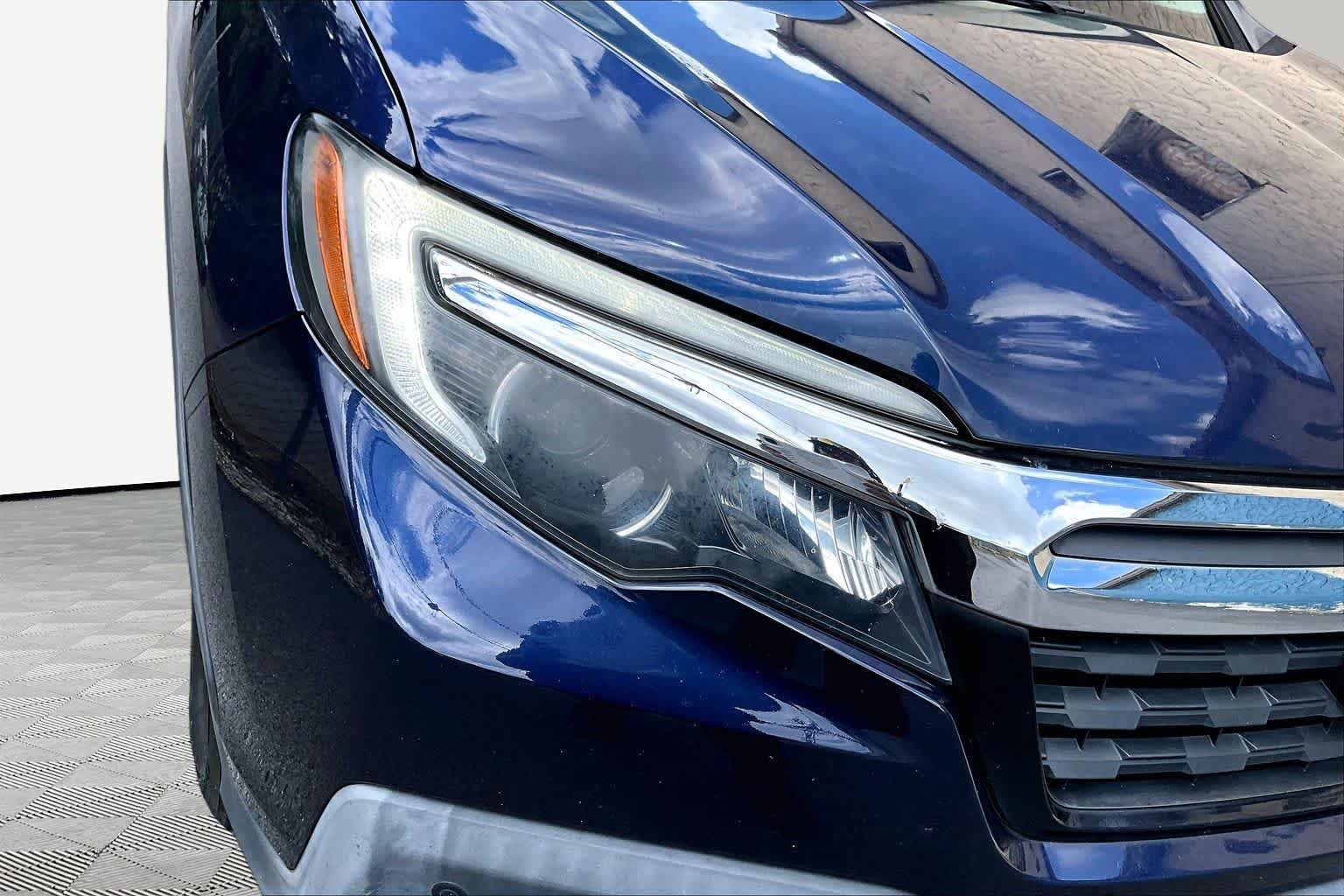 Used 2018 Obsidian Blue Pearl Honda RTL-E image 28
