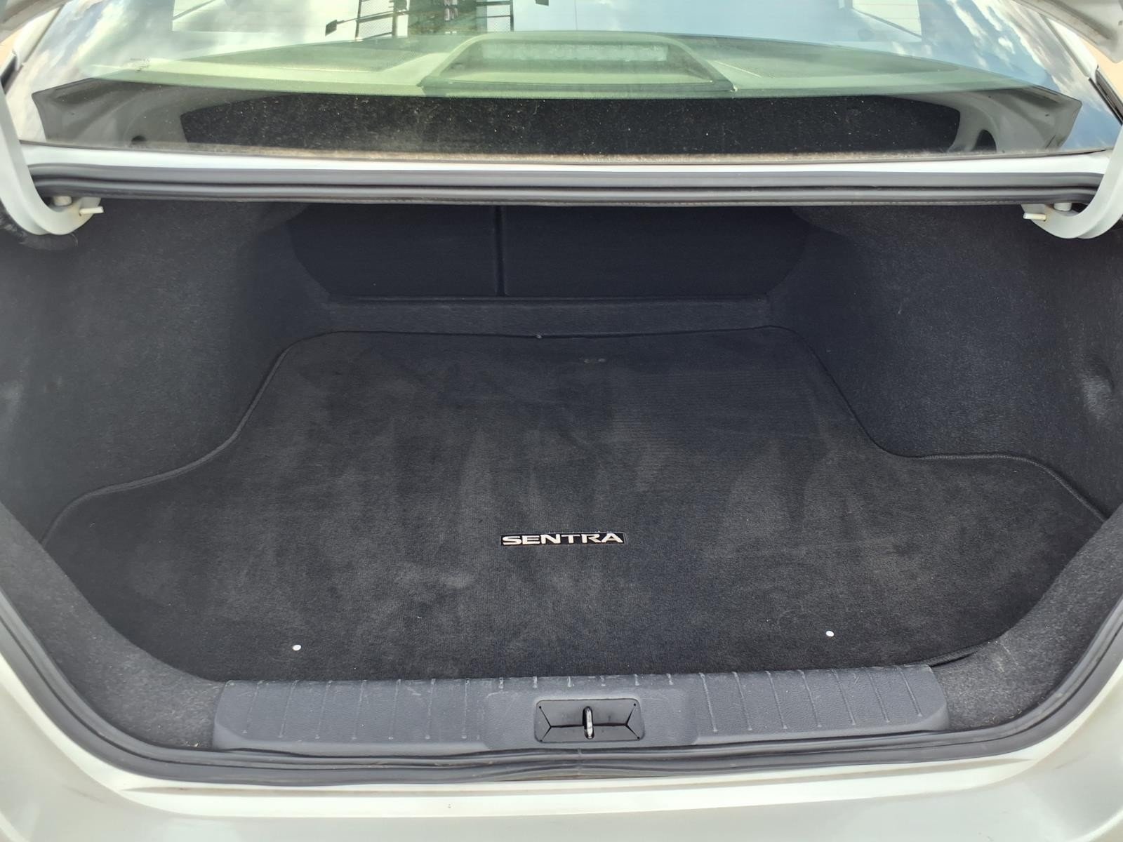 2024 Nissan Sentra SV - Photo 8