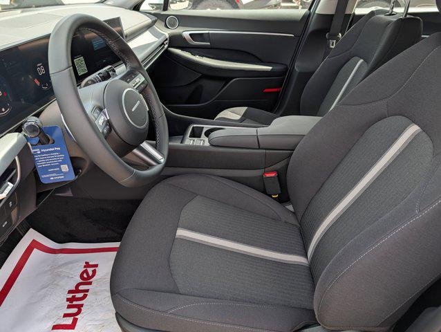 New 2026 Serenity White Hyundai SEL Sport image 7