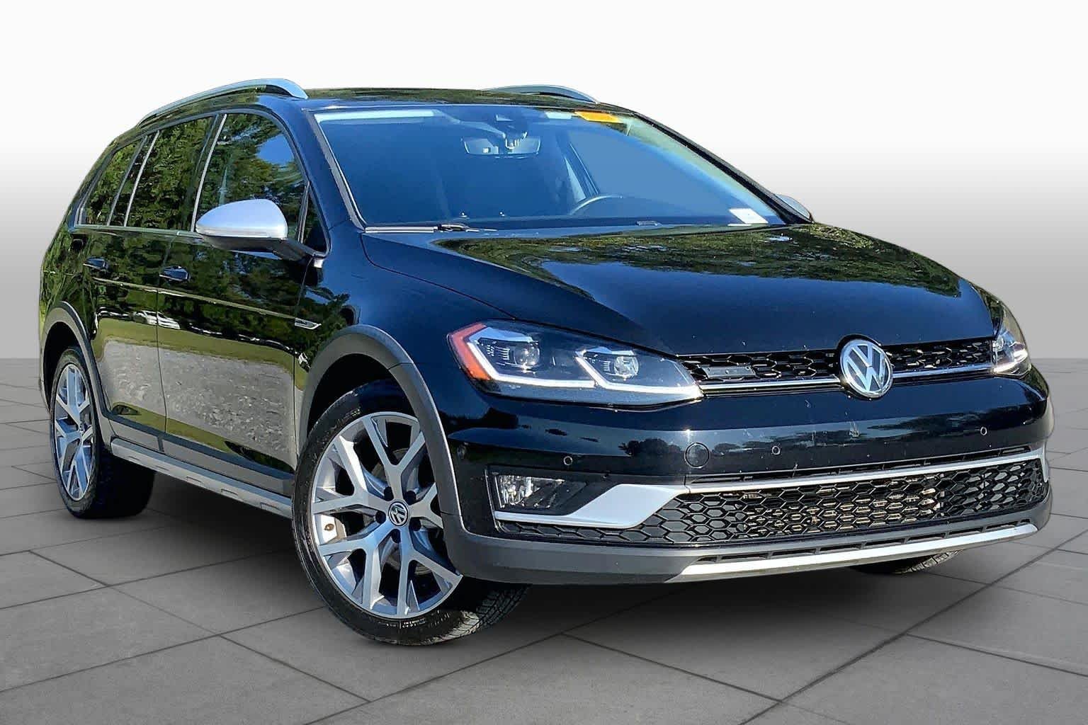 Pre-Owned 2019 Volkswagen Golf Alltrack SE
