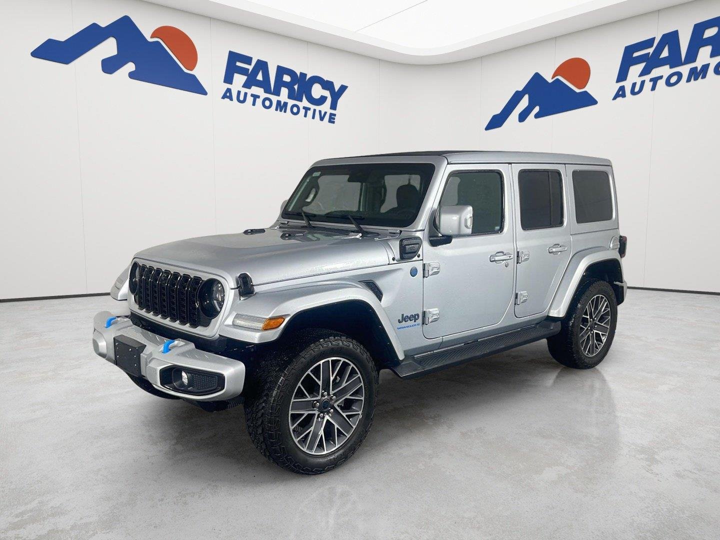 Used 2024 Silver Zynith Clearcoat Jeep High Altitude image 3