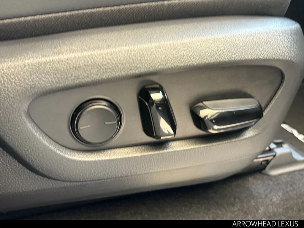 Used 2026 Silver Lexus 550 Premium+ image 35