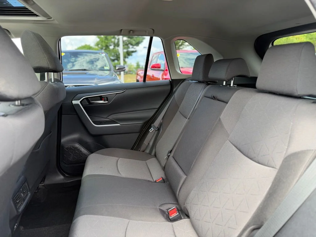 Used 2025 White Toyota XLE image 5