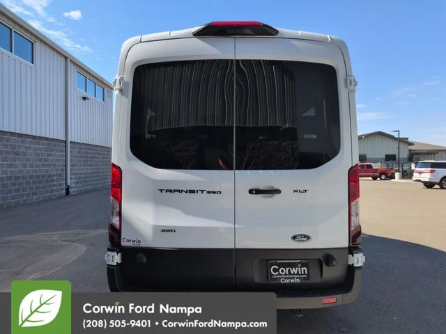 New 2026 Oxford White Ford XLT image 4