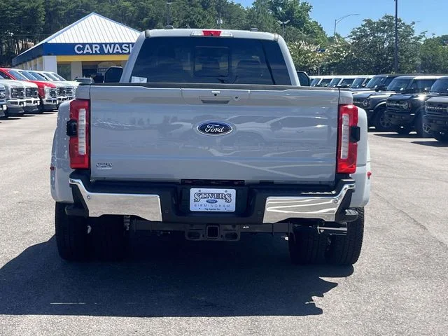 New 2026 Avalanche Ford F-350® Lariat® image 3