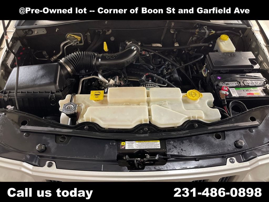 Used 2008 Gray Jeep Sport image 10