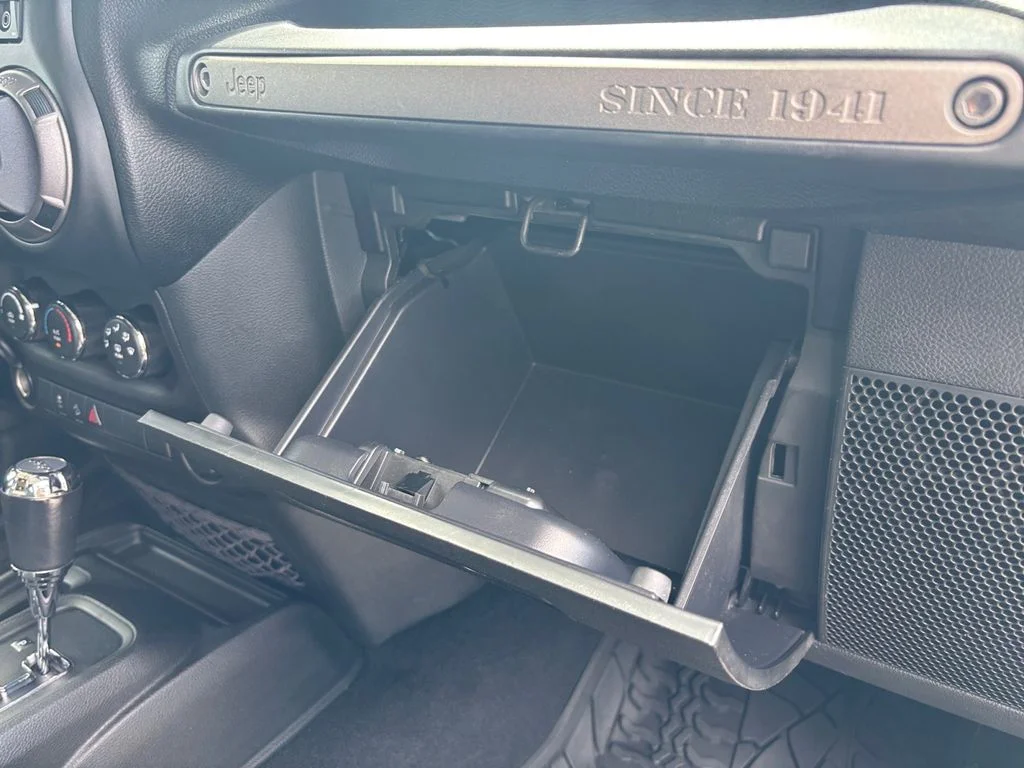 Used 2018 Black Jeep Unlimited Sport image 41