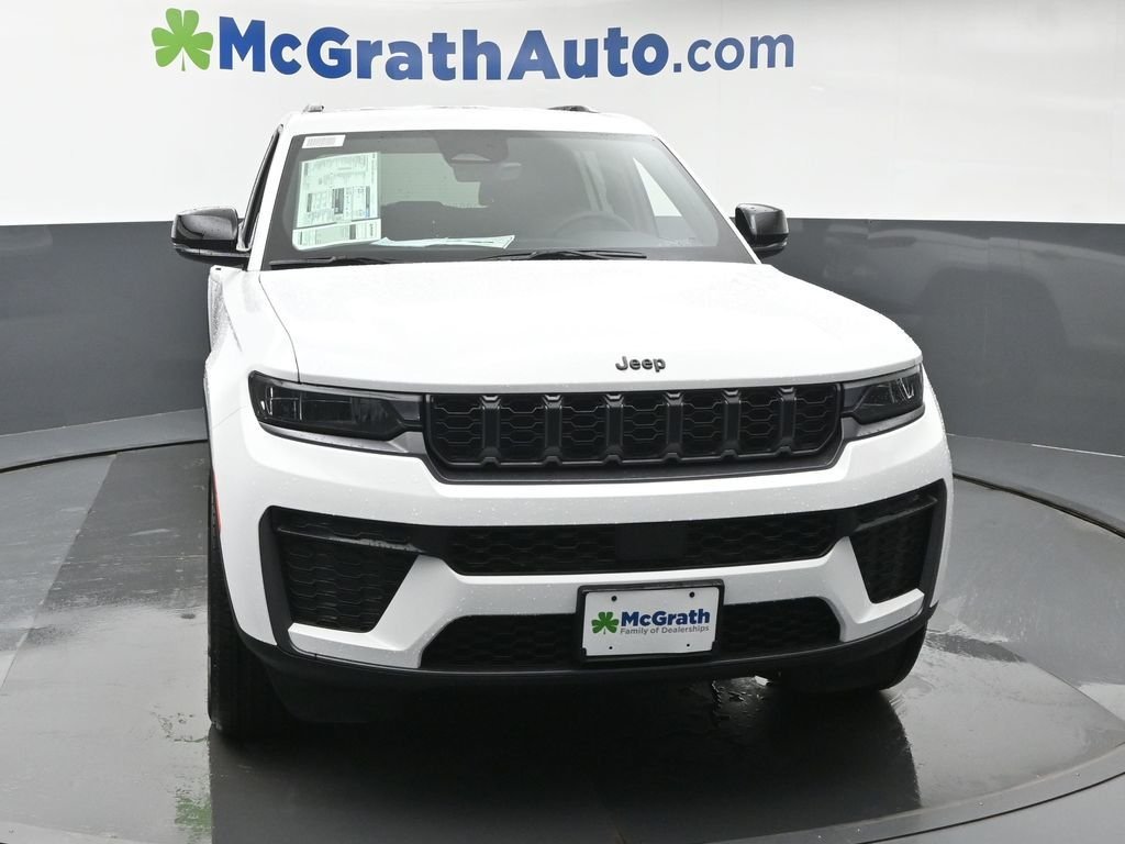 New 2026 Bright White Clear-Coat Exterior Paint Jeep Altitude image 5