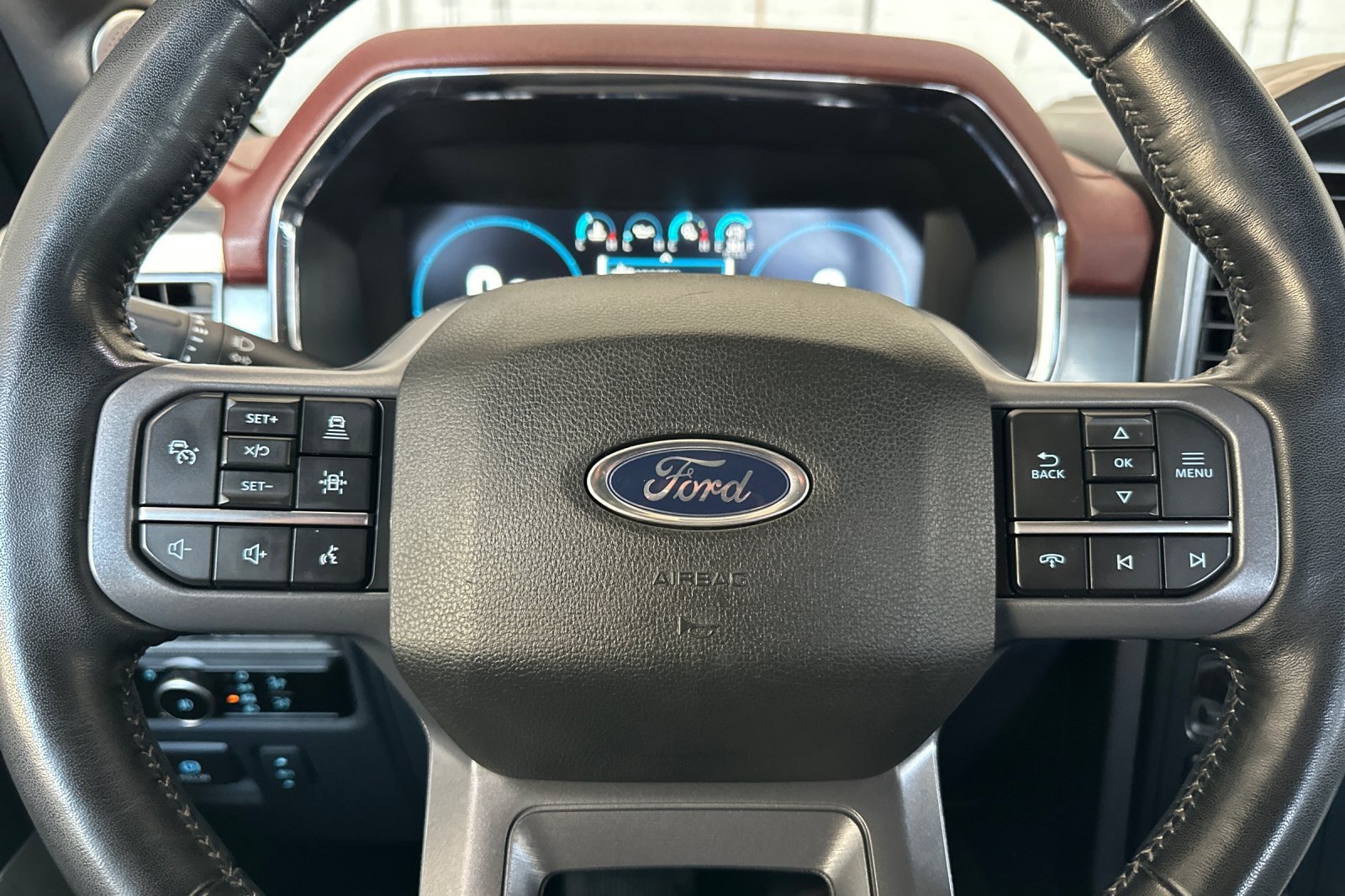 Used 2023 White Ford Lariat image 24