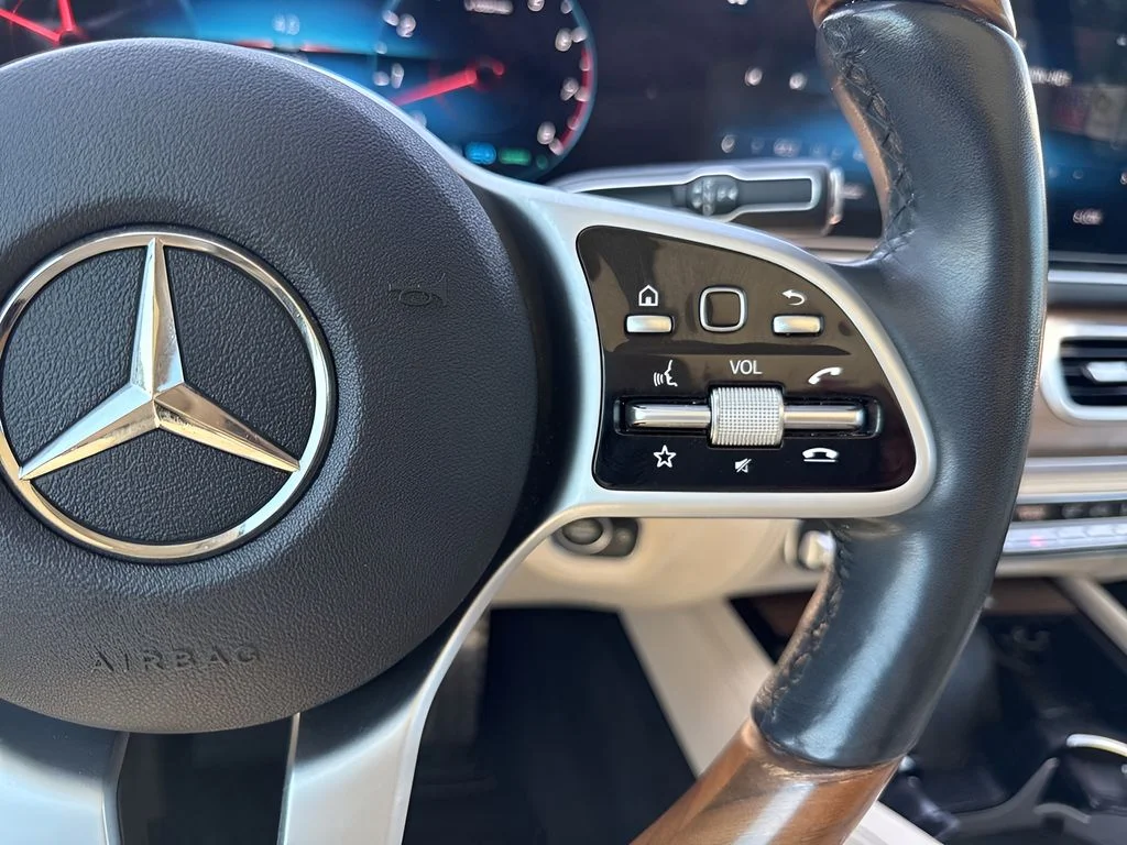 Used 2021  Mercedes-Benz GLS 580 image 16