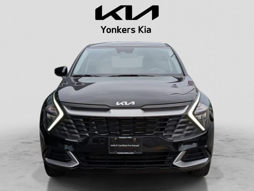 Used 2023 Black Kia LX image 3