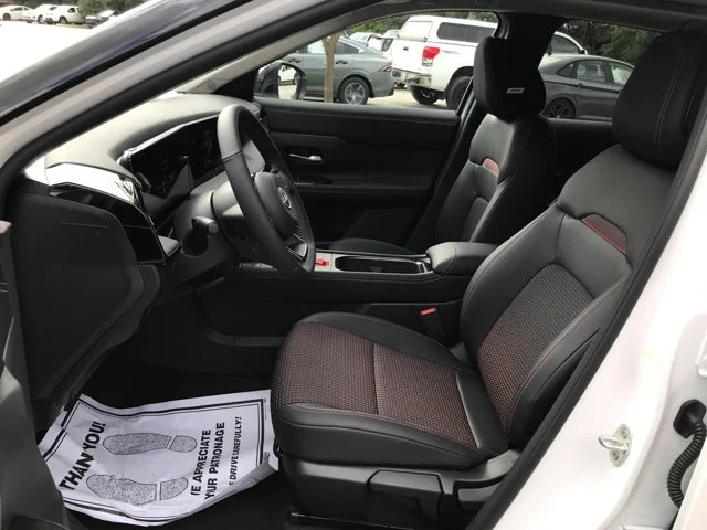 New 2027 Aspen White Tricoat/Super Black Nissan SR image 20