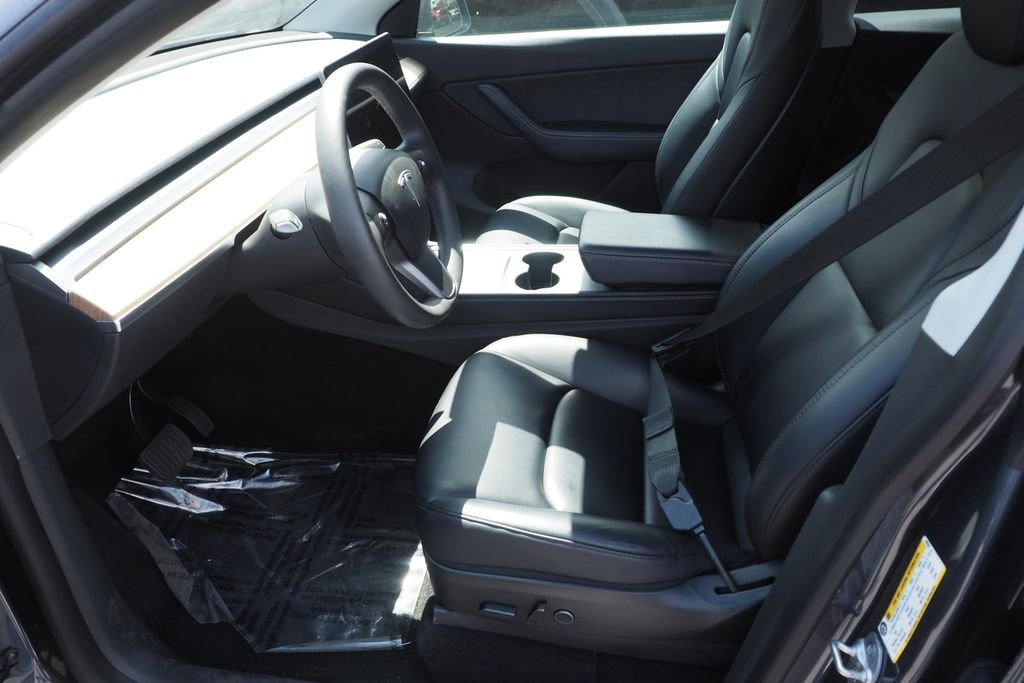 Used 2022 Silver Tesla Long Range image 5