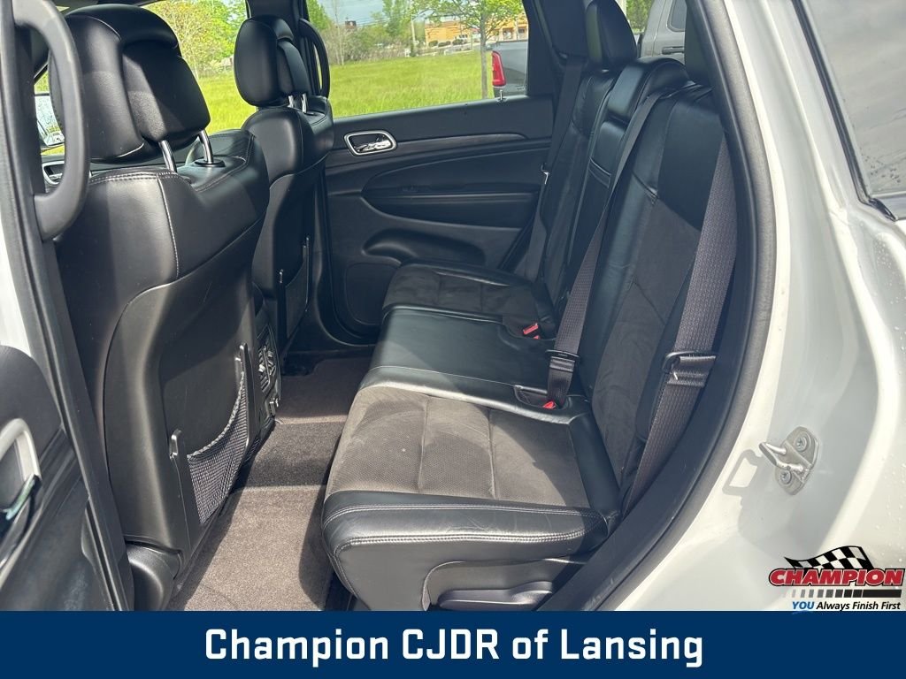 Used 2022 White Jeep Laredo X image 17
