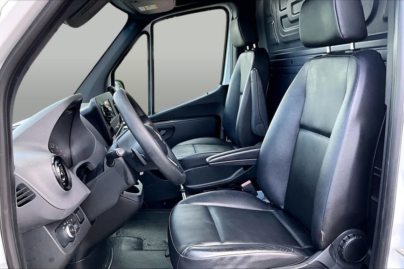 Used 2020 Arctic White Mercedes-Benz  image 8