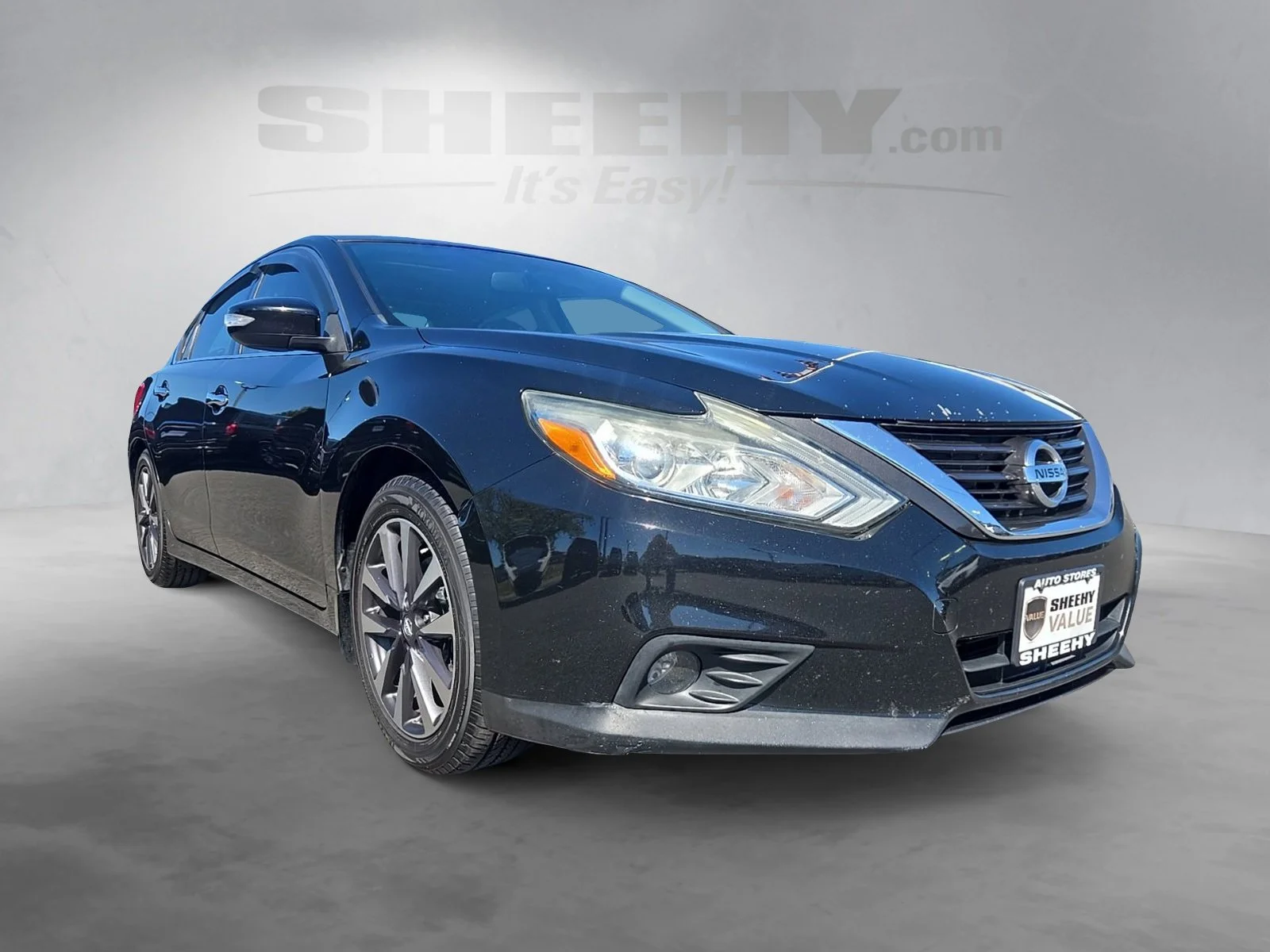 Used 2016 Nissan Altima SV with VIN 1N4AL3AP0GC173718 for sale in Hagerstown, MD