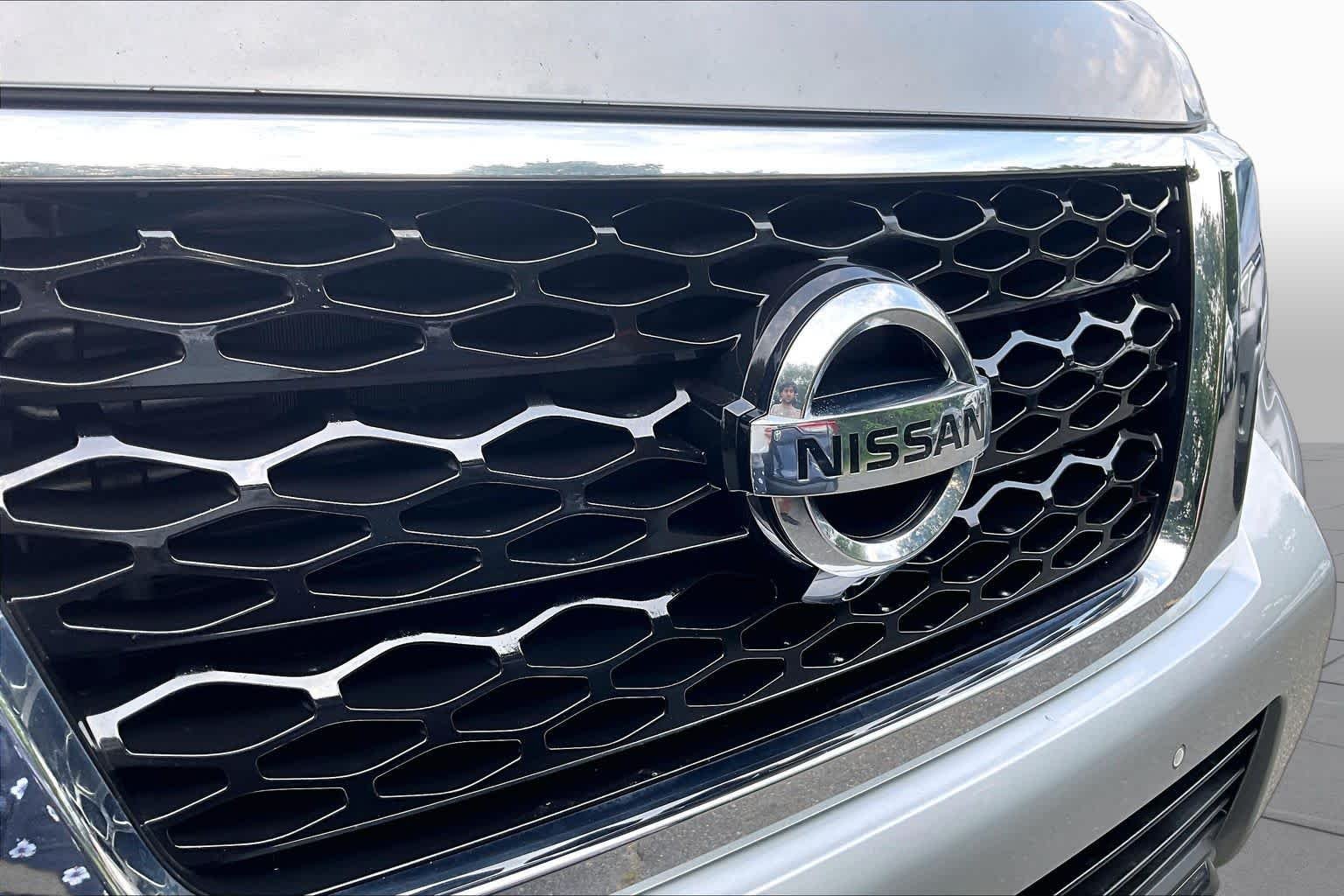 Used 2019 Brilliant Silver Metallic Nissan Platinum image 28