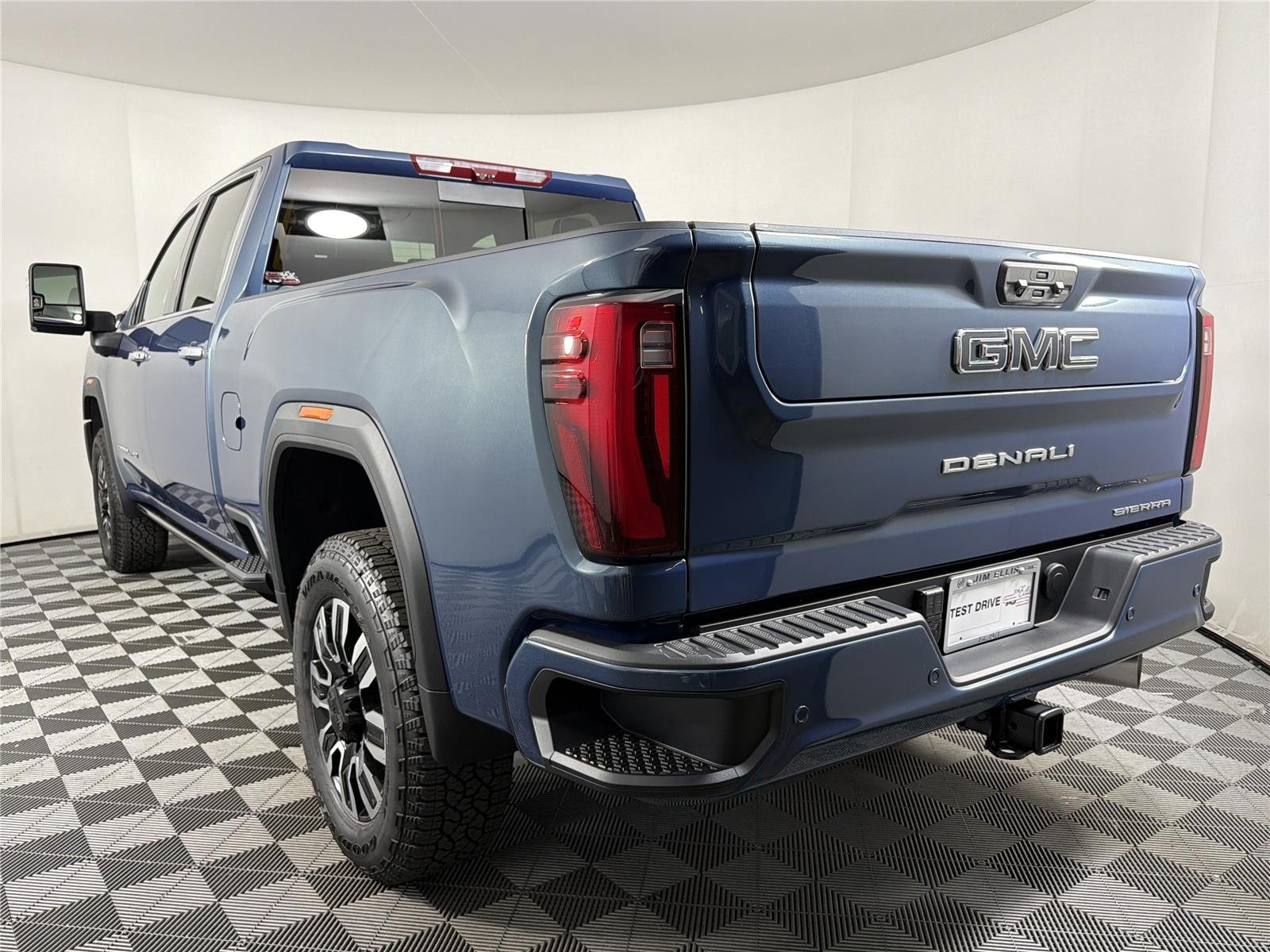 2026 GMC Sierra 2500HD Denali Ultimate - Photo 4