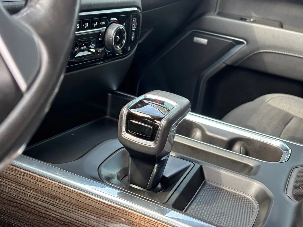 Used 2022 Black Chevrolet RST image 9