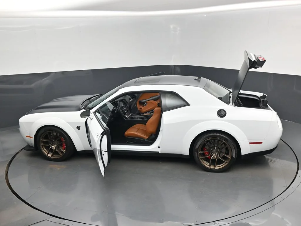 Used 2023 White Dodge SRT Hellcat Widebody image 17