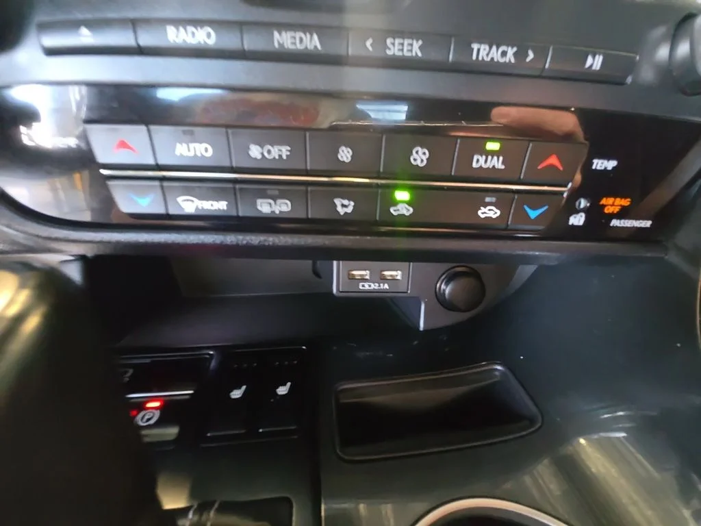 Used 2021 White Lexus 350 image 17