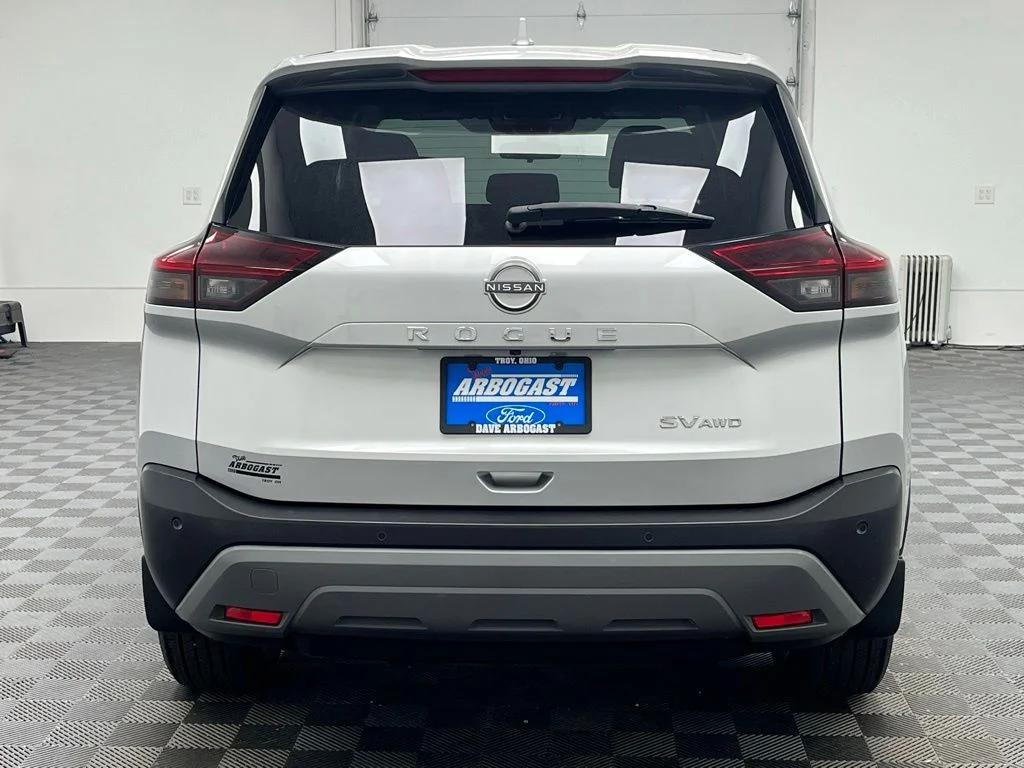 Used 2023 Silver Nissan SV image 9