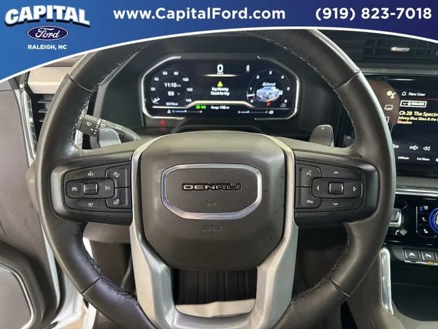Used 2024 White GMC Denali image 25