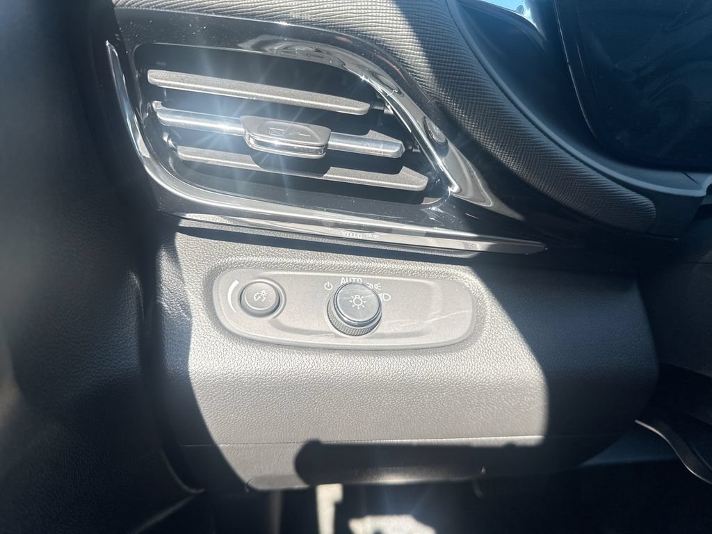 2026 Buick Envista Sport Touring - Photo 17
