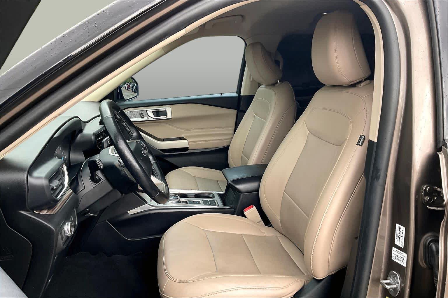 Used 2021 Stone Gray Ford Limited image 8