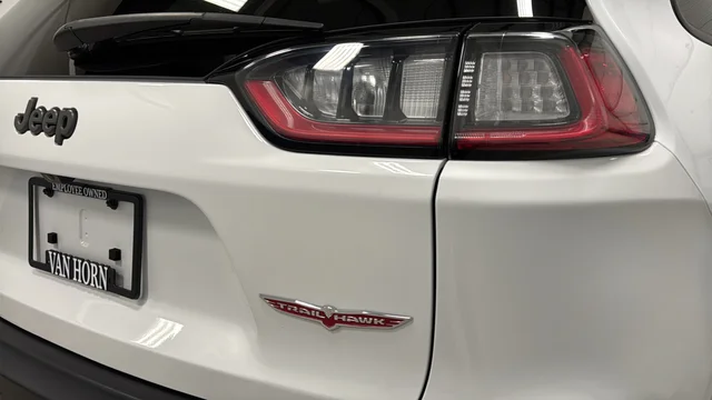 Used 2022 Bright White Clearcoat Jeep Trailhawk image 34
